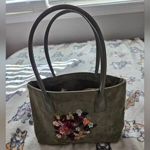 SALE ** BRAND NEW ** Floral Embroidered Olive Green Handbag